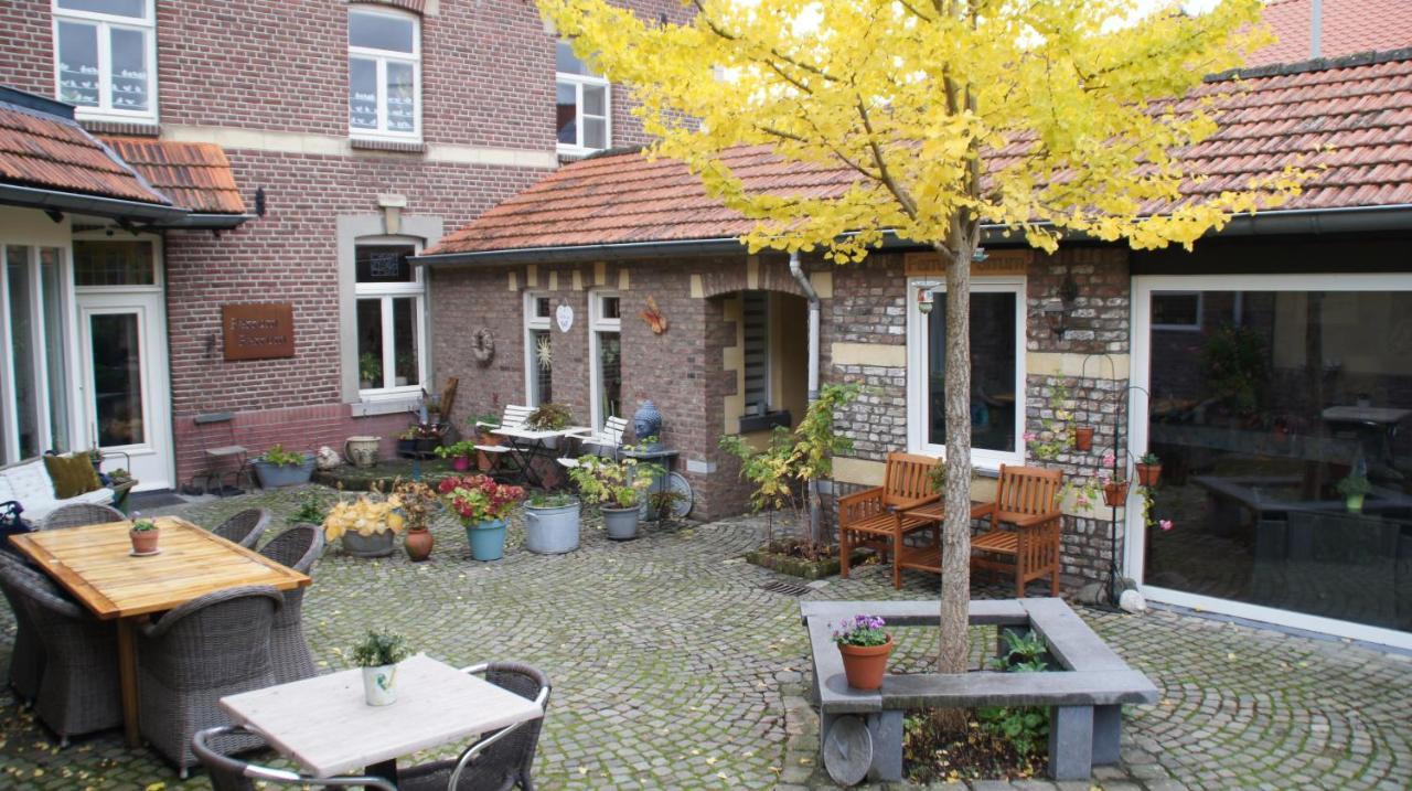 Ferrum Ferrum Valkenburg aan de Geul Bagian luar foto