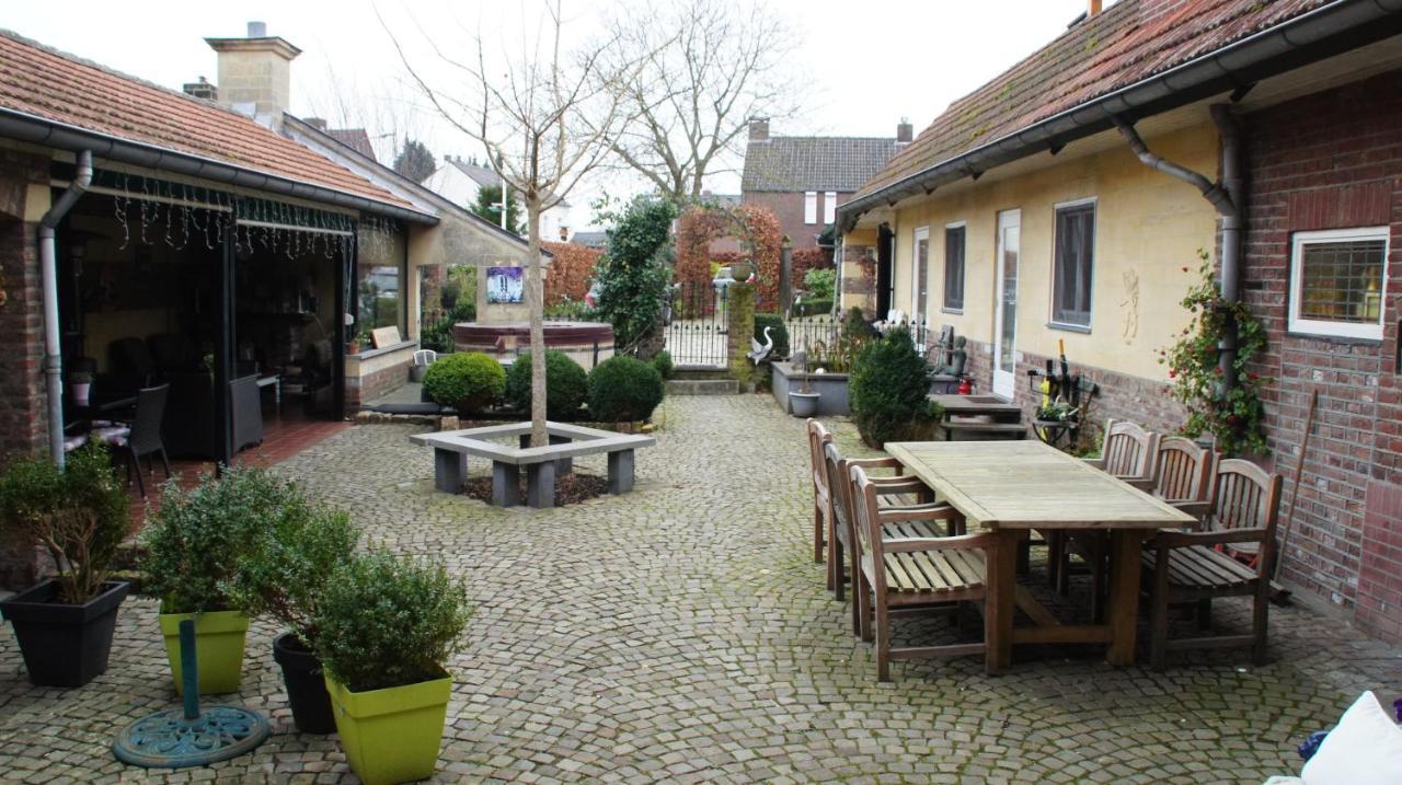 Ferrum Ferrum Valkenburg aan de Geul Bagian luar foto